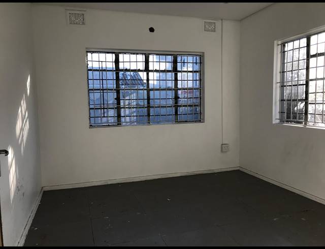 350M² MINI FACTORY TO LET IN CLAIRWOOD